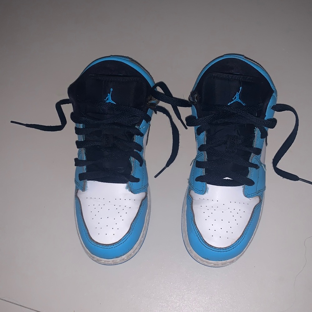 Air Jordan’s!! Size 6Y (8 in women’s) European size 38.5